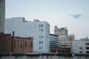 landscape-photography-of-white-and-brown-concrete-buildings-in-jackson-city
